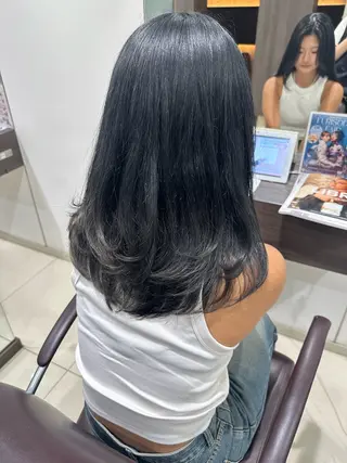 セミロング カラー ブリーチ/艶カラー /縮毛矯正/みなのヘアスタイル