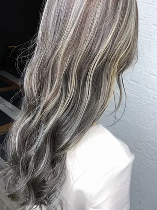 ロング 🥇近藤 恭輔🥇 Recharme新保のヘアスタイル