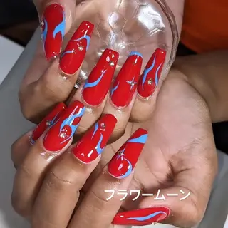 ネイル フラワー ムーンのネイルデザイン