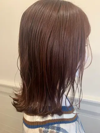 ミディアム カラー 坂江 亜也佳のヘアスタイル