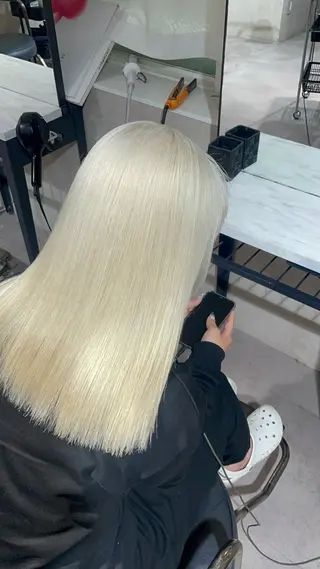 セミロング 🇰🇷ハイトーン× 韓国レイヤー레이어드のヘアスタイル