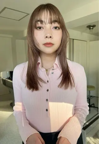 カラー ブリーチカラー🎀 韓国風/寺門美優のヘアスタイル