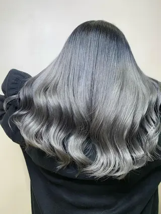セミロング カラー mimiiy梅田 中崎町ハイトーンのヘアスタイル