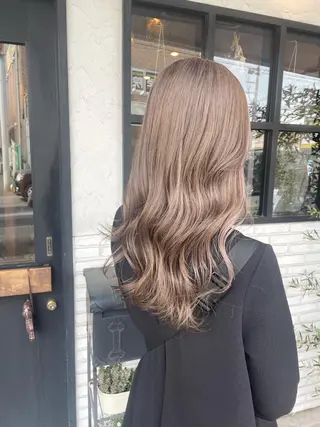 セミロング 小坂 真子のヘアスタイル