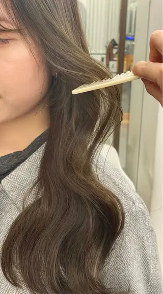 ロング カラー 川中 あいかのヘアスタイル