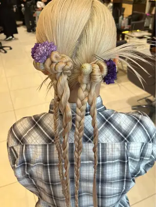 ヘアアレンジ ブリーチ/縮毛/ レイヤー🥝ルナのヘアスタイル