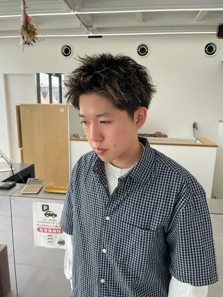 カラー メンズ 慎太朗/パーマ/ボブ /センターパートのヘアスタイル