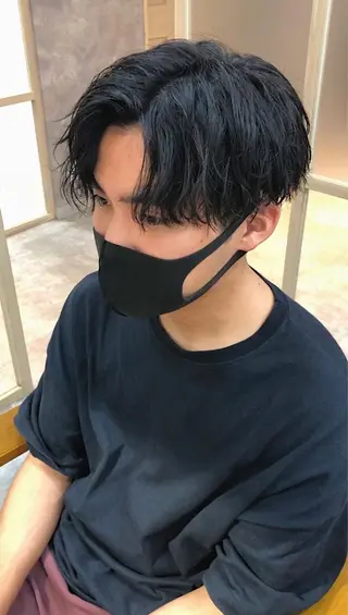 ショート パーマ メンズ 早野 蓮のヘアスタイル