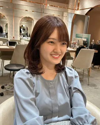 ミディアム ハッシュカット/韓国 レイヤー/カハナのヘアスタイル