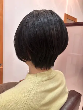 ショート シンセティックヘアデザイン所属・吉井 愛のヘアスタイル