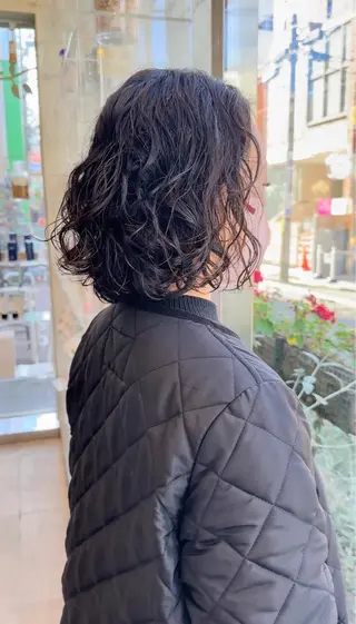 ミディアム パーマ Litmus hair salon所属・二子玉川/脱白髪染 /髪質改善/ソーエンのヘアスタイル