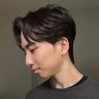 パーマ メンズ GO TODAY シェアサロン原宿 Verno所属・センターパート特化/ メンズカット/ヒロキのヘアスタイル