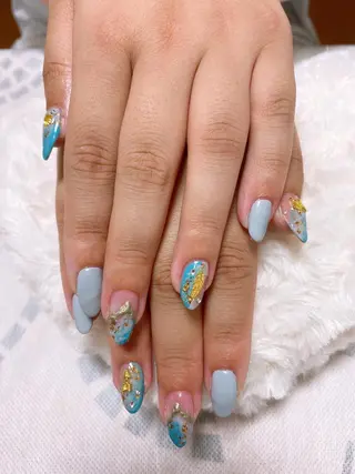 ネイル The Best Beauty受付担当のヘアスタイル