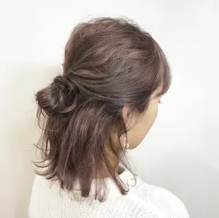 ミディアム カラー 岩田 萌那のヘアスタイル