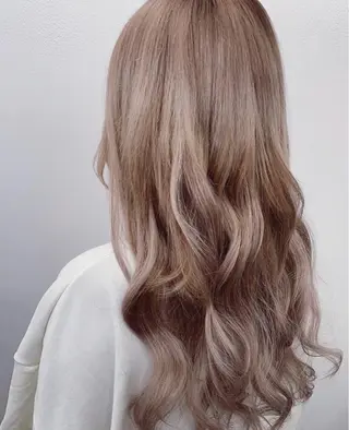 韓国ヘア×ハイトーン AYA💫のヘアスタイル