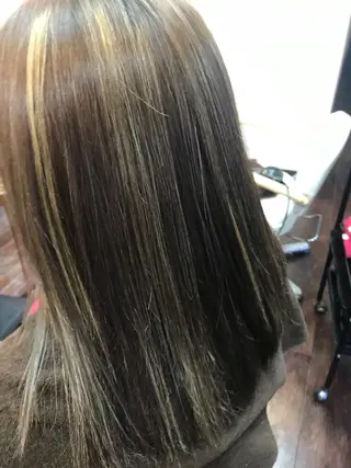 セミロング カラー 桧山 真のヘアスタイル