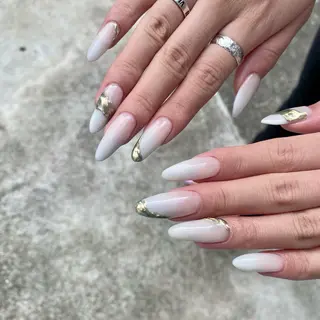 ネイル クレアトゥール華 都賀店所属・三橋 結菜のネイルデザイン