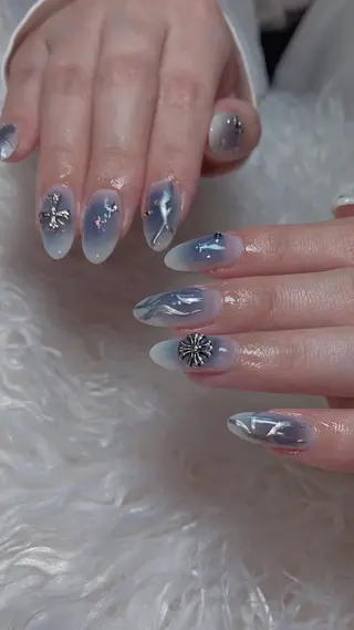 ネイル n o q r m. n a c h iのネイルデザイン