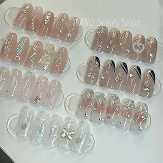 ネイル M&D Beauty Salon 銀座店所属・M&D銀座 AYAのネイルデザイン