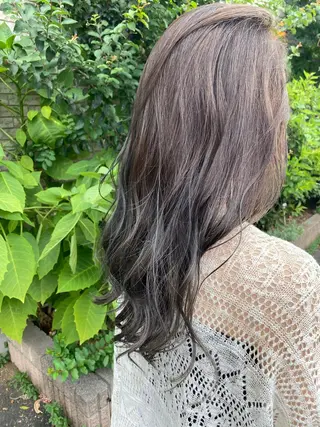 ロング 永沼 真依のヘアスタイル