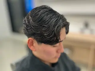 ショート パーマ職人DAIKI ツイスパ/波巻きのヘアスタイル