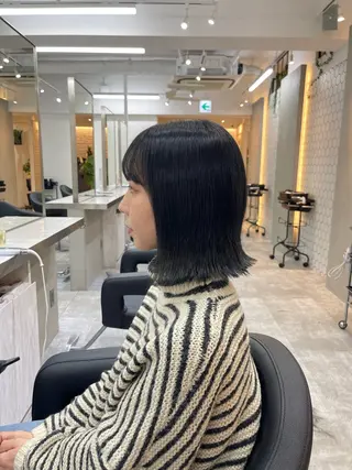 ミディアム TENSHO ハイトーンレイヤーのヘアスタイル