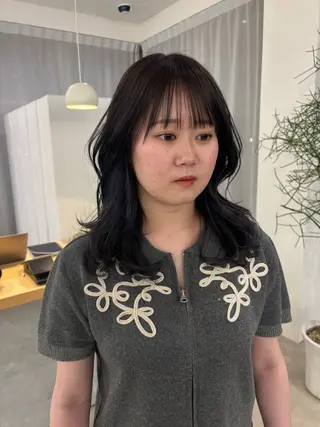 ミディアム 古畑 愛美のヘアスタイル