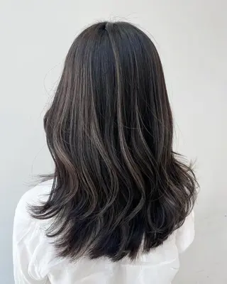 ミディアム 【公式】amble luxe池袋東口🩷のヘアスタイル