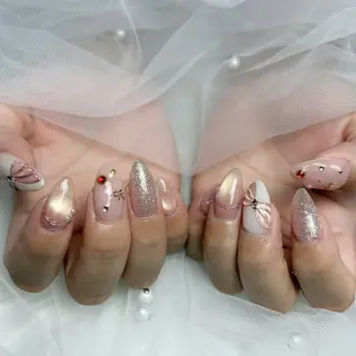 ネイル ソルネイルアンドアイラッシュ所属・山田 茉世のネイルデザイン