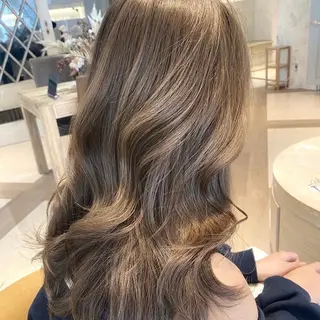 ロング としき/韓国/透明 感カラー/美髪矯正のヘアスタイル