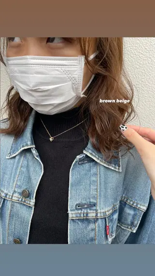 セミロング カラー パーマ ヘアアレンジ メンズ キッズ ネイル マツエク・マツパ 透明感カラー・レイヤ ー🎀amika🎀のヘアスタイル