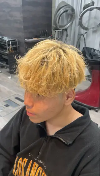 ショート カラー MEN'S HAIR BLEACHi 名駅店所属・ブリーチモデル募集中 /伊藤優真のヘアスタイル