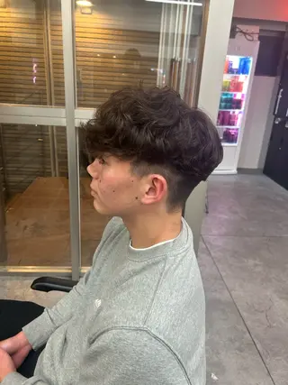 メンズ パーマ支持率No.1 ❤️‍🔥安成弾のヘアスタイル