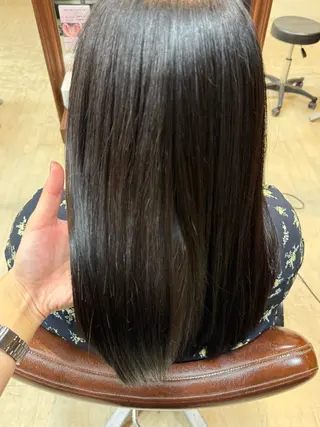 セミロング 早﨑 映天のヘアスタイル