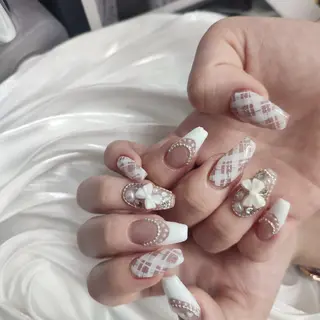 ネイル RUNWAY 　　の眉毛・アイブロウイメージ