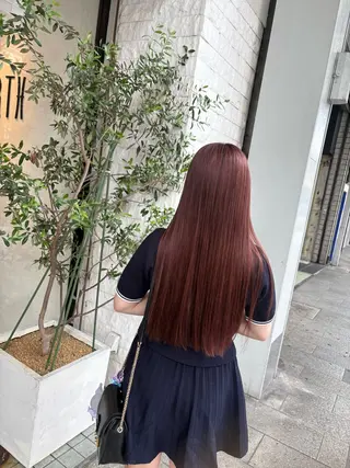 ロング 熊倉 茜のヘアスタイル