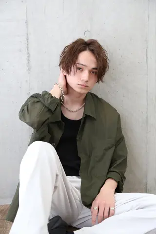 メンズ 韓国系/ウルフ/ ブリーチ/常角友野のヘアスタイル