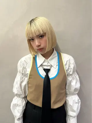 ショート カラー SALOWIN 梅田茶屋町店所属・梅田/ベージュカラー /ブリーチカラーのヘアスタイル