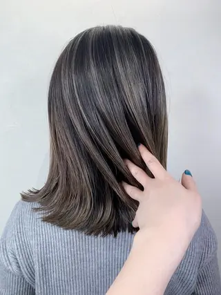 ミディアム カラー _WHITE 天神店 YUMEKA🐻のヘアスタイル