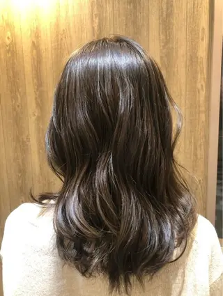ロング 中澤りさ🐿 寒色系カラー🫧のヘアスタイル