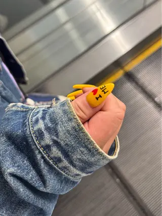 ネイル Loa　salon所属・小畑 寧捺のネイルデザイン