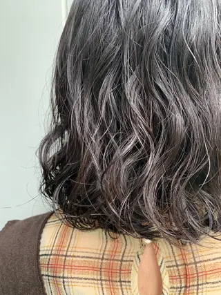 ミディアム カラー パーマ ainico.所属・明治神宮前 NANAMIのヘアスタイル