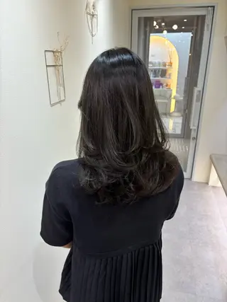 セミロング TinkerLip所属・レイヤー／ボブ／暗髪 透明感カラーChieのヘアスタイル
