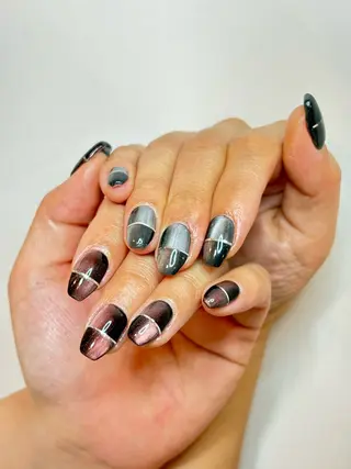 ミディアム えま 十日市場のネイルデザイン