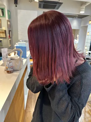 ミディアム カラー 塩澤 榛奈のヘアスタイル