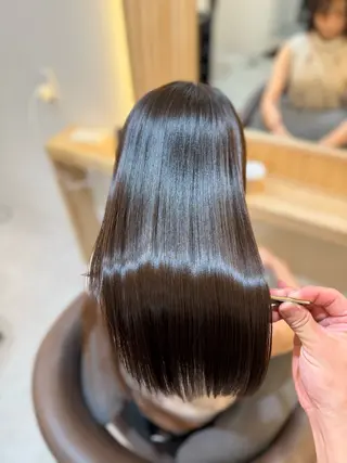 セミロング attrait南堀江所属・KAISEI髪質改善 /縮毛矯正のヘアスタイル