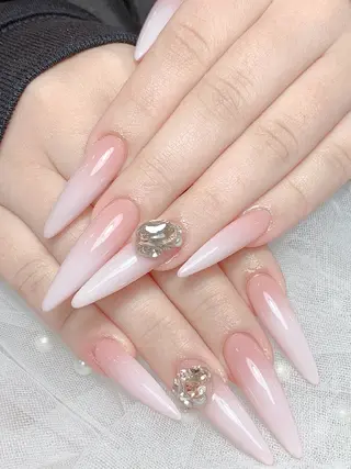 ネイル ネイルサロン Easenのネイルデザイン