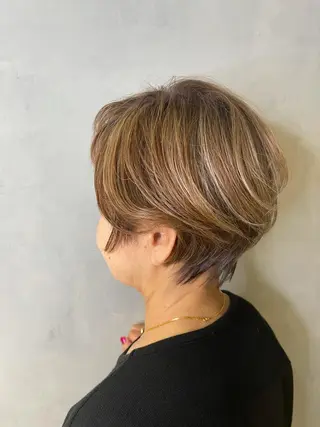 ショート まとまる美髪矯正 ×レイヤーカットのヘアスタイル