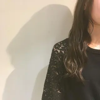 ロング カラー しのはら まどかのヘアスタイル