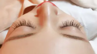 マツエク・マツパ SHE. hairdesignのヘアスタイル